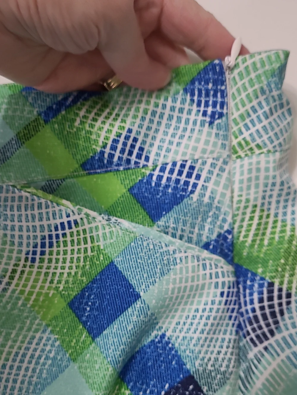 Coral Bay Blue, Green & White Abstract Plaid Skort with Zip Side size 10